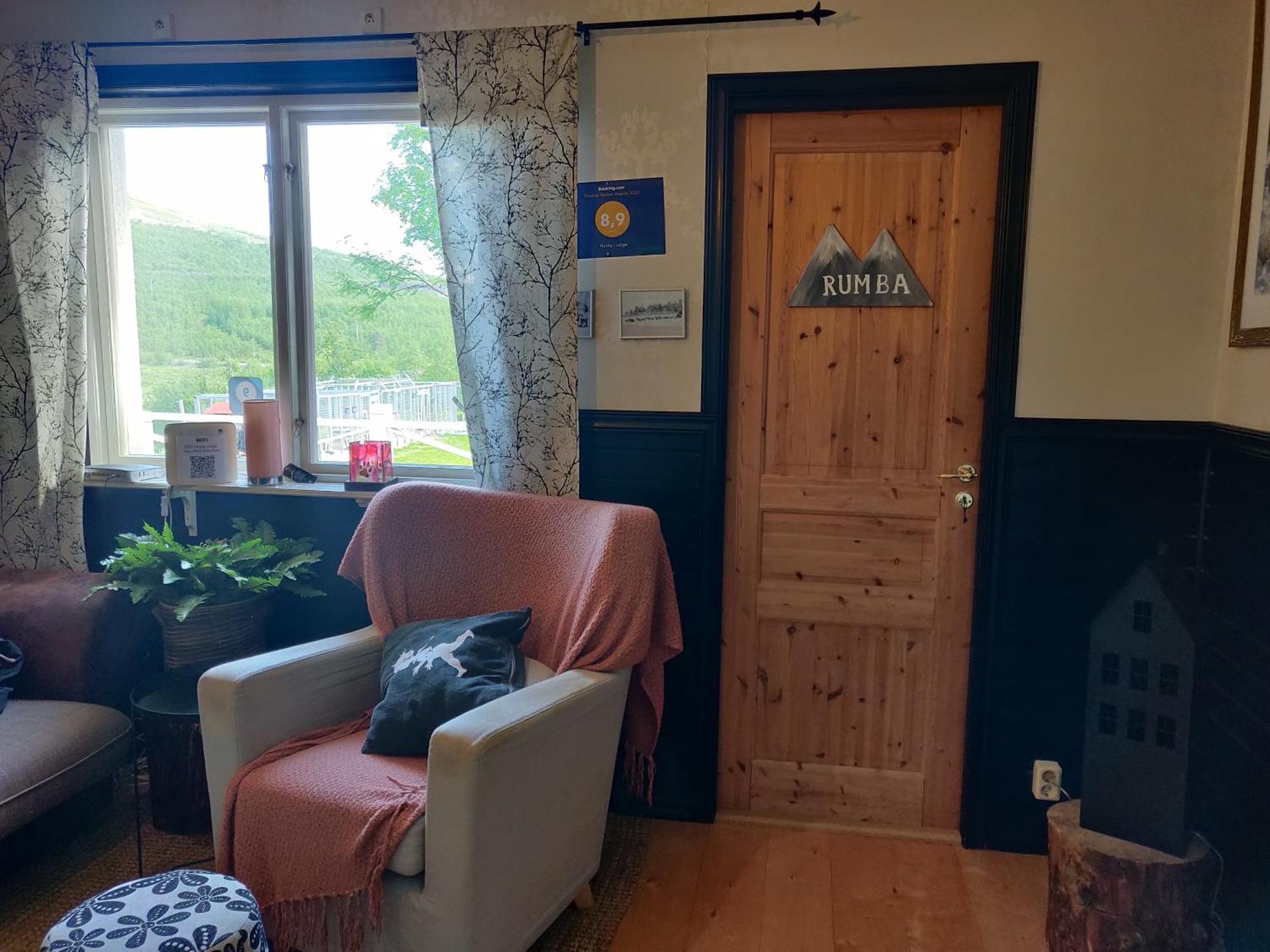 Husky Lodge Hostel Кируна Экстерьер фото